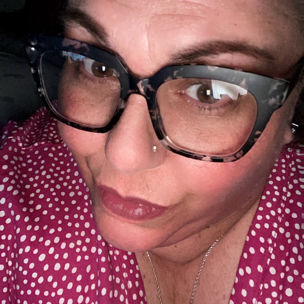 Meet your Posher, Lauri